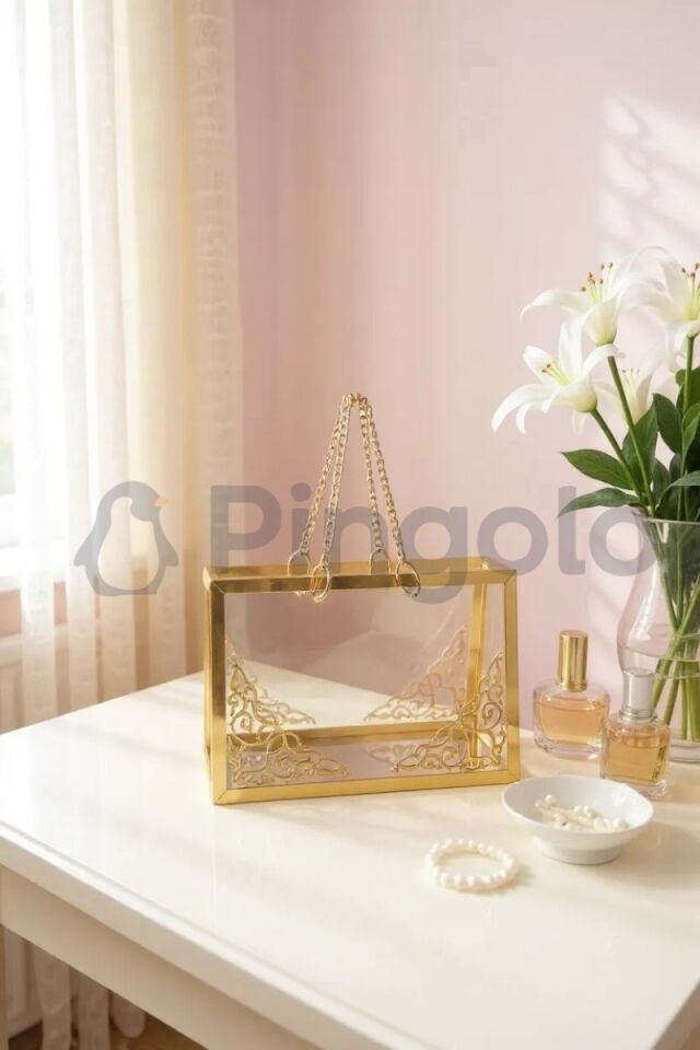 Şeffaf Pleksi Çanta Dekoratif Gold Zincirli Gold İşlemeli