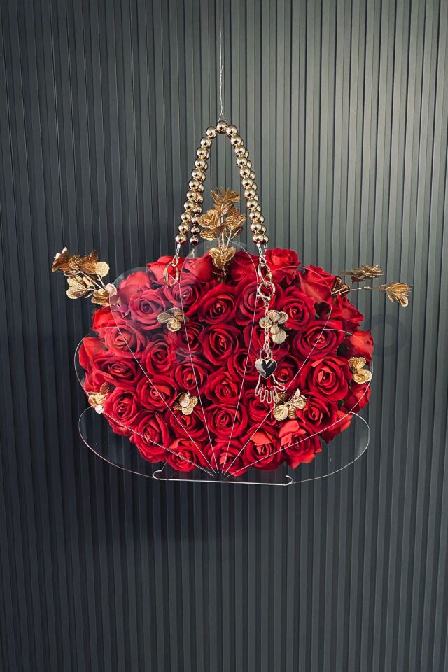 İsme Özel 75'li Kırmızı Gül Buketi Lüx İstiridye Pleksi Çanta
