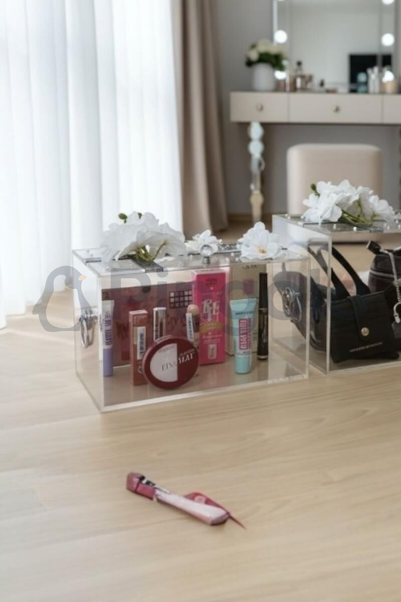 Orta Boy Şeffaf Akrilik Pleksi Hediye Nişan Bohçası Sandığı